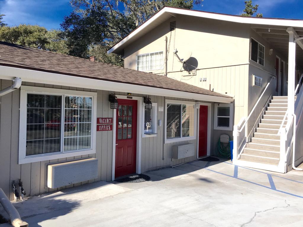 Pelican Inn Monterey Exterior photo