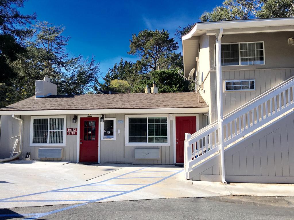 Pelican Inn Monterey Exterior photo