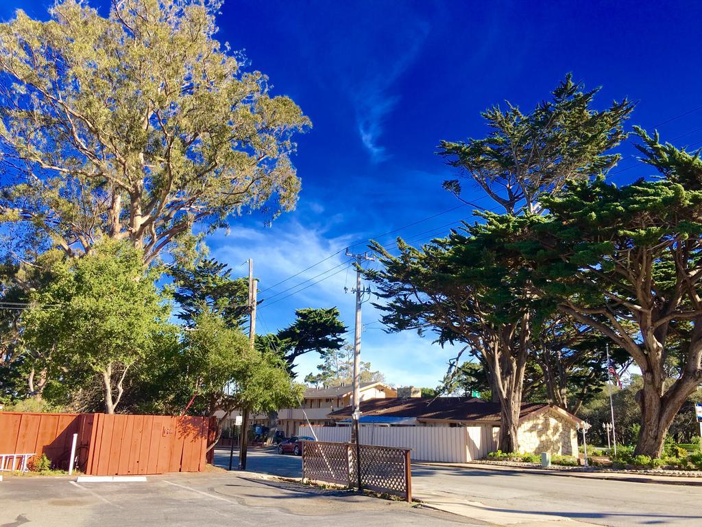 Pelican Inn Monterey Exterior photo